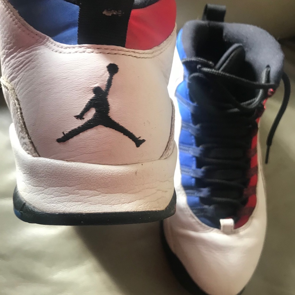 AIR JORDAN HIGH TOP TENNIS SHOES - Picture 2 of 7